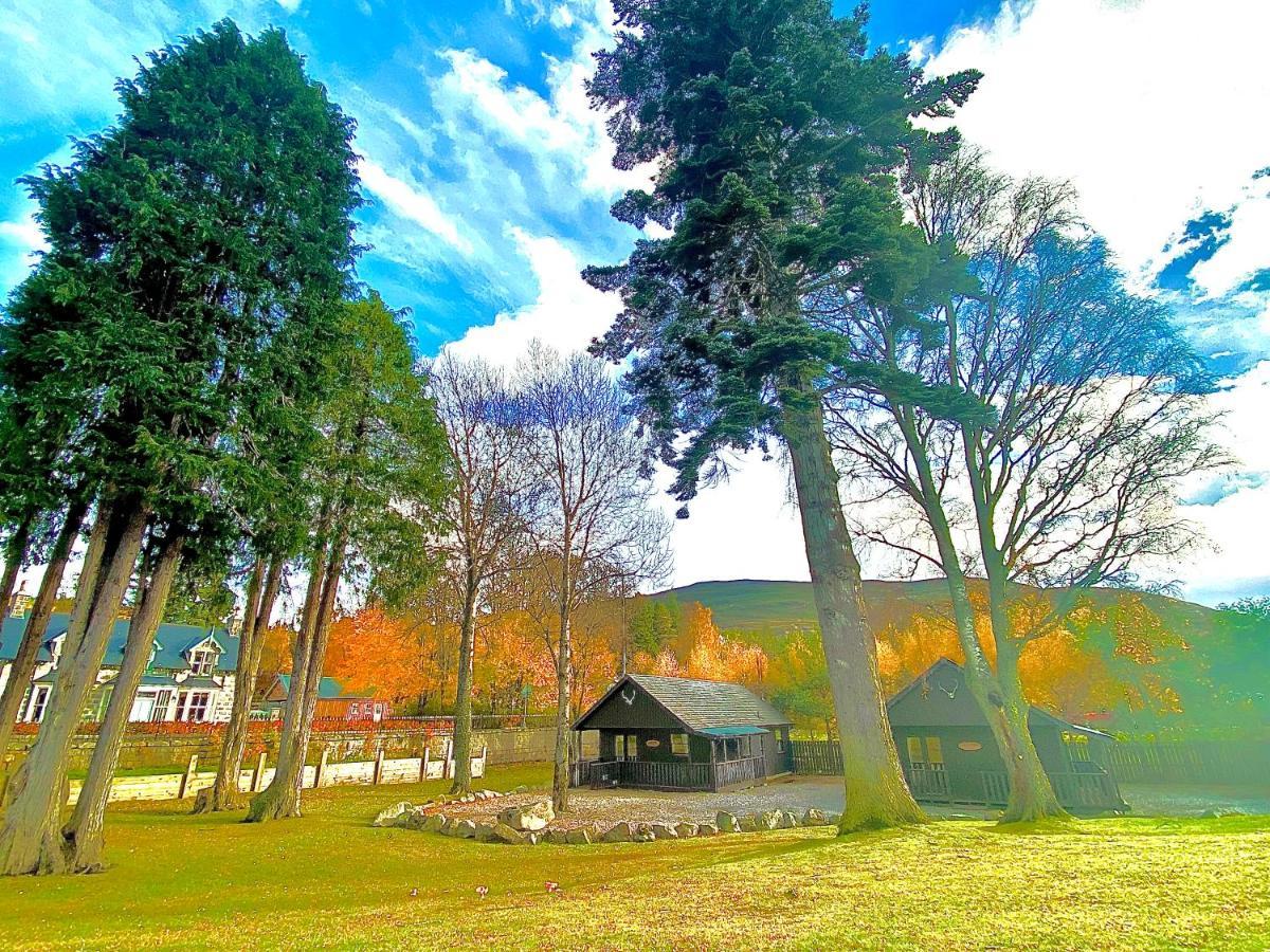 Braemar Lodge Cabins Not For Profit Exterior photo