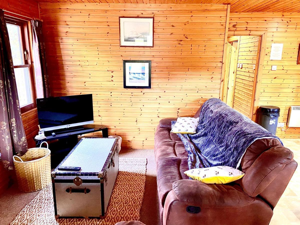 Braemar Lodge Cabins Not For Profit Exterior photo