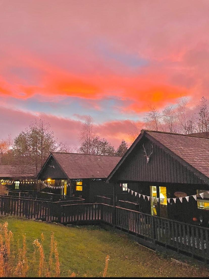 Braemar Lodge Cabins Not For Profit Exterior photo
